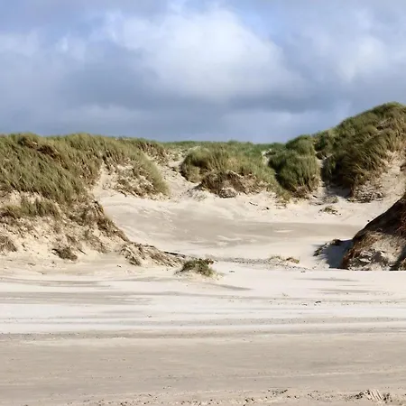 6 Person In Henne-by Traum